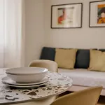 Апартаменты Modern And Strategic 1-br Flat B - Station