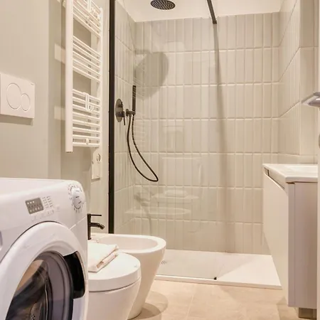 Modern And Strategic 1-br Flat B - Station Милан