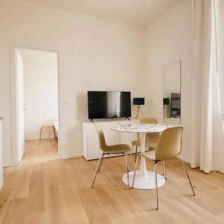 Just Urban - Modern And Strategic 1-br Flat B - Station Apartment